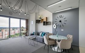 Rentplanet - Apartament Sky Tower